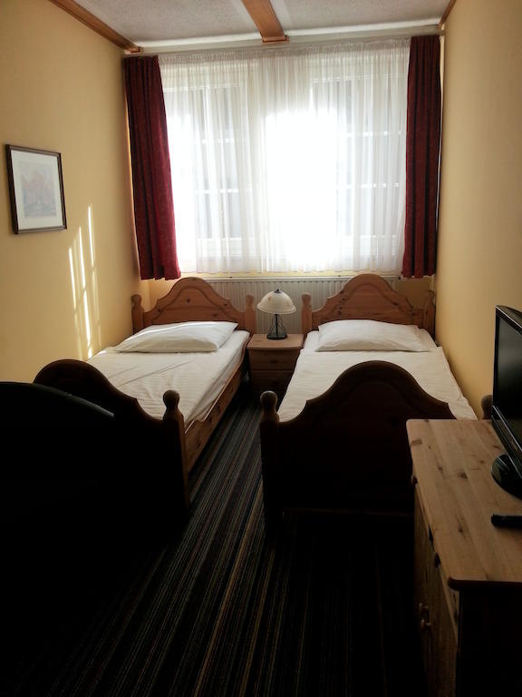 Alte Rathausschaenke - Hotel Garni Munden  Екстер'єр фото